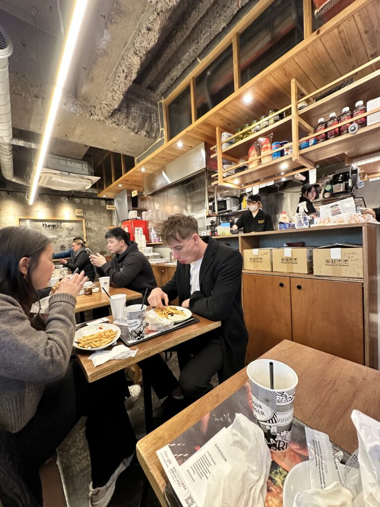 ショーグンバーガー渋谷店の店内